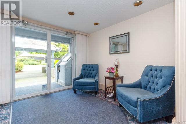 101 - 3921 Shelbourne St, Condo with 1 bedrooms, 1 bathrooms and 1 parking in Saanich BC | Image 19
