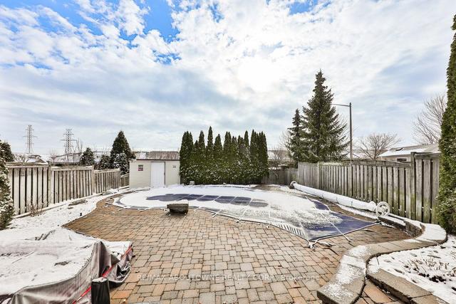 104 Garth Trails Cres, House detached with 3 bedrooms, 4 bathrooms and 6 parking in Hamilton ON | Image 32