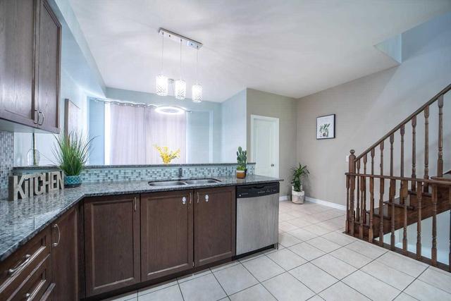 30 - 19 Cailiff St, Townhouse with 3 bedrooms, 3 bathrooms and 2 parking in Brampton ON | Image 8