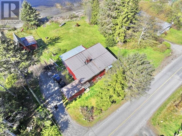 197 Bayview Drive, House detached with 6 bedrooms, 5 bathrooms and null parking in Port Clements BC | Image 4