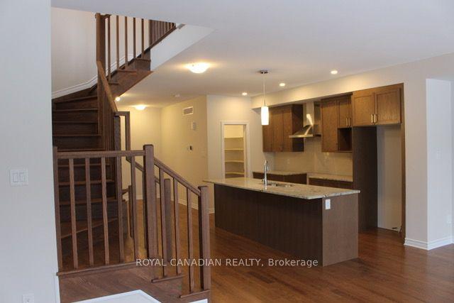 633 Fisher St, House attached with 4 bedrooms, 3 bathrooms and 2 parking in Ottawa ON | Image 3