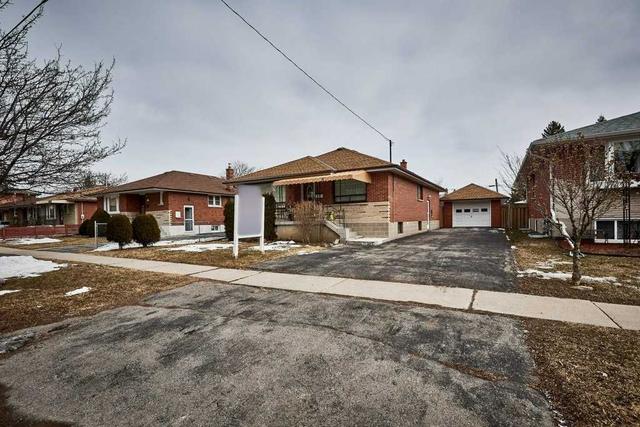 223 Cromwell Ave, House detached with 3 bedrooms, 2 bathrooms and 4 parking in Oshawa ON | Image 12