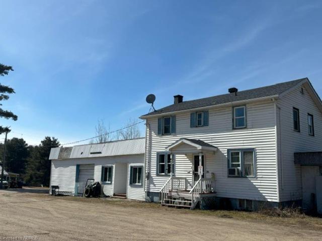 47202 Hwy 17 E, House detached with 3 bedrooms, 1 bathrooms and 10 parking in Head, Clara and Maria ON | Image 1