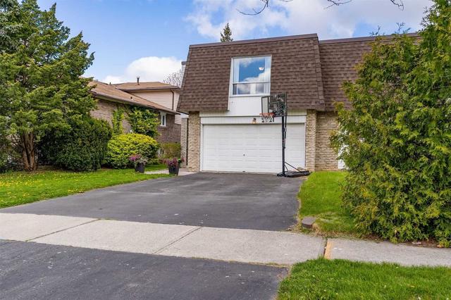 2921 Windjammer Rd, House semidetached with 4 bedrooms, 3 bathrooms and 4 parking in Mississauga ON | Image 1
