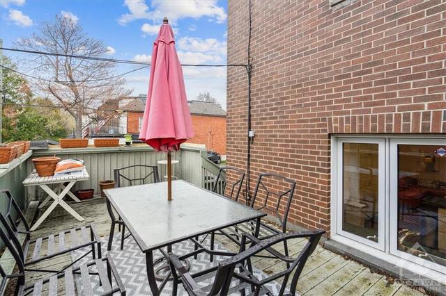 383 Daly Avenue, Townhouse with 6 bedrooms, 4 bathrooms and 2 parking in Ottawa ON | Image 24
