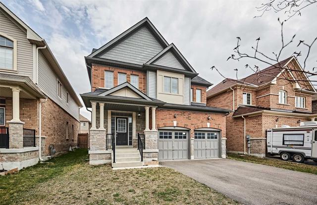 82 Mcroberts Cres, House detached with 5 bedrooms, 5 bathrooms and 6 parking in Clarington ON | Image 1