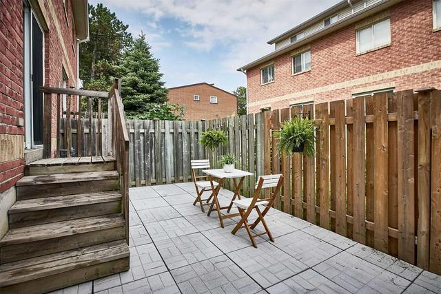 10 - 138 Homestead Rd, Townhouse with 3 bedrooms, 3 bathrooms and 2 parking in Toronto ON | Image 9