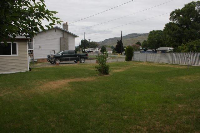 3270 Bank Rd, House detached with 3 bedrooms, 2 bathrooms and 6 parking in Kamloops BC | Image 2