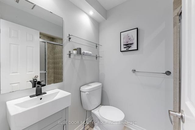 16 - 1970 Bloor St W, House attached with 2 bedrooms, 3 bathrooms and 1 parking in Toronto ON | Image 15