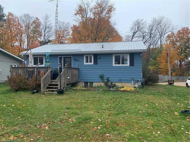 65 Lakeshore Rd W, House detached with 2 bedrooms, 2 bathrooms and 6 parking in Oro Medonte ON | Image 1