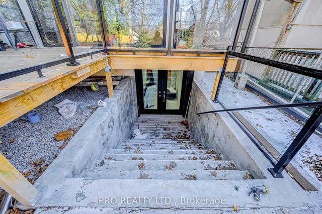 334 Cleveland St, House detached with 4 bedrooms, 4 bathrooms and 1 parking in Toronto ON | Image 25