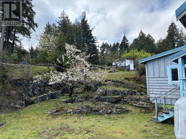 2466 Smelter Ave, House detached with 2 bedrooms, 1 bathrooms and null parking in Powell River D BC | Image 9