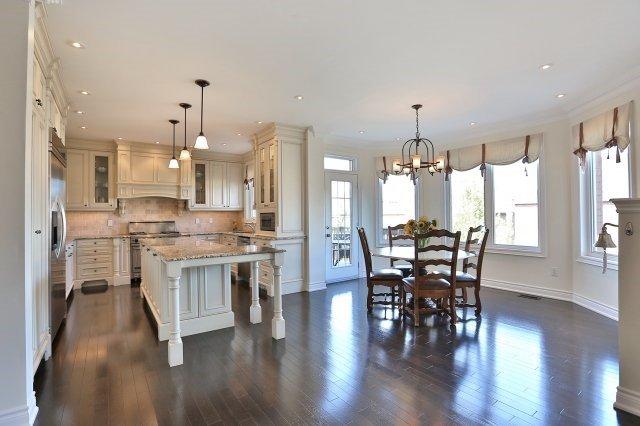 2407 Taylorwood Dr, House detached with 4 bedrooms, 5 bathrooms and 6 parking in Oakville ON | Image 5