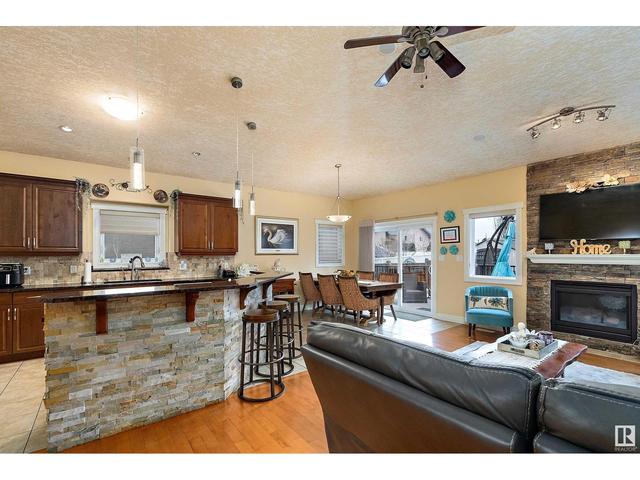 6422 164a Av Nw, House detached with 5 bedrooms, 3 bathrooms and null parking in Edmonton AB | Image 15