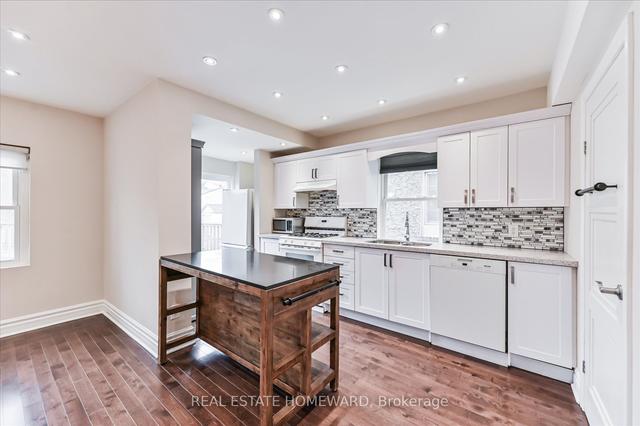 188 Bingham Ave, House detached with 3 bedrooms, 3 bathrooms and 1 parking in Toronto ON | Image 2