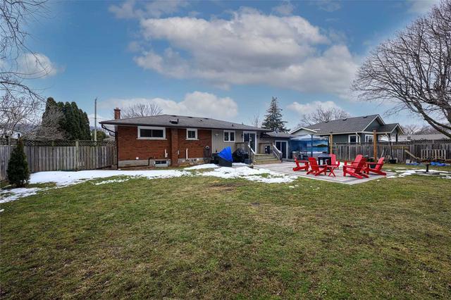 23 Pinewood Ave, House detached with 3 bedrooms, 2 bathrooms and 4 parking in Grimsby ON | Image 24