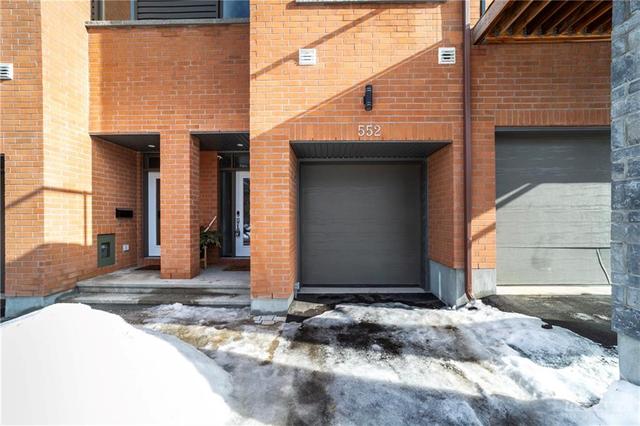 552 Halo Private, Townhouse with 3 bedrooms, 3 bathrooms and 2 parking in Ottawa ON | Image 2