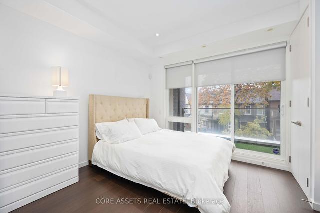 265 Roxton Rd, House attached with 3 bedrooms, 5 bathrooms and 1 parking in Toronto ON | Image 5