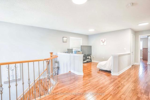 8 Alfonso Cres, House detached with 4 bedrooms, 4 bathrooms and 6 parking in Brampton ON | Image 9