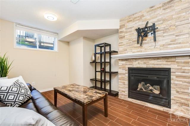 379 Hillsboro Private, Townhouse with 3 bedrooms, 3 bathrooms and 2 parking in Ottawa ON | Image 27