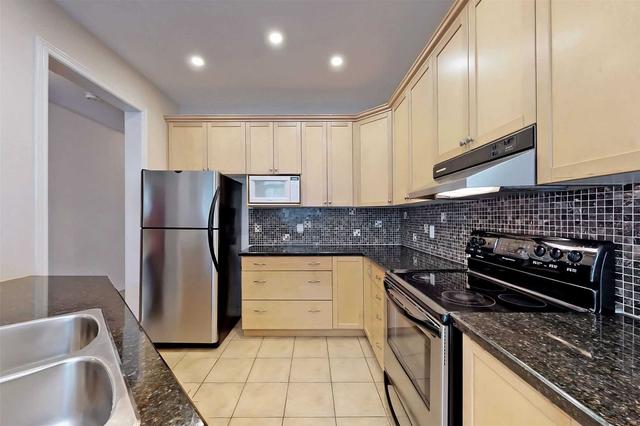 5 Angelico Ave, House detached with 3 bedrooms, 3 bathrooms and 3 parking in Vaughan ON | Image 3