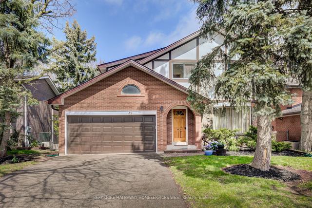 39 Francine Dr, House detached with 5 bedrooms, 4 bathrooms and 4 parking in Toronto ON | Image 1