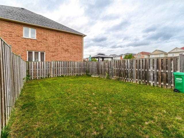 256 Van Kirk Dr, House attached with 3 bedrooms, 3 bathrooms and 3 parking in Brampton ON | Image 24
