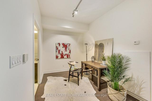 103 - 21 Scollard St, Condo with 1 bedrooms, 1 bathrooms and 0 parking in Toronto ON | Image 2