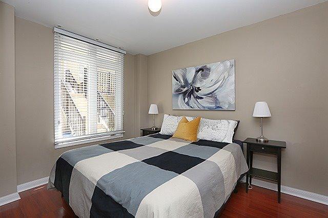 Th 10 - 78 Carr St, Townhouse with 2 bedrooms, 2 bathrooms and 1 parking in Toronto ON | Image 6
