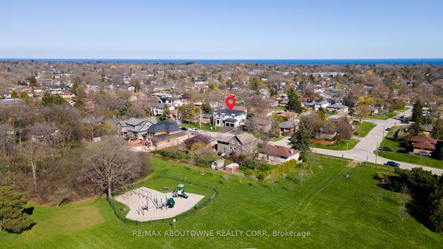 2044 Seabrook Dr, House detached with 4 bedrooms, 5 bathrooms and 6 parking in Oakville ON | Image 16