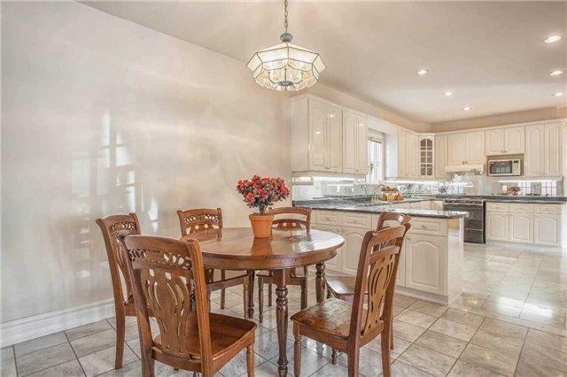 298 Mckee Ave, House detached with 4 bedrooms, 4 bathrooms and 2 parking in Toronto ON | Image 7