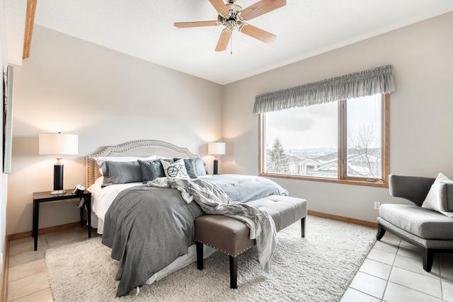 8 Eagleview Gate, Home with 3 bedrooms, 2 bathrooms and 4 parking in Calgary AB | Image 17