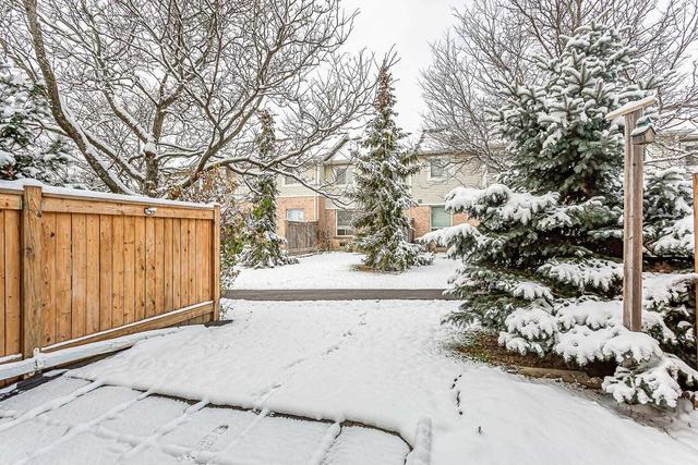 81 Wickstead Crt, Condo with 3 bedrooms, 3 bathrooms and 2 parking in Brampton ON | Image 31