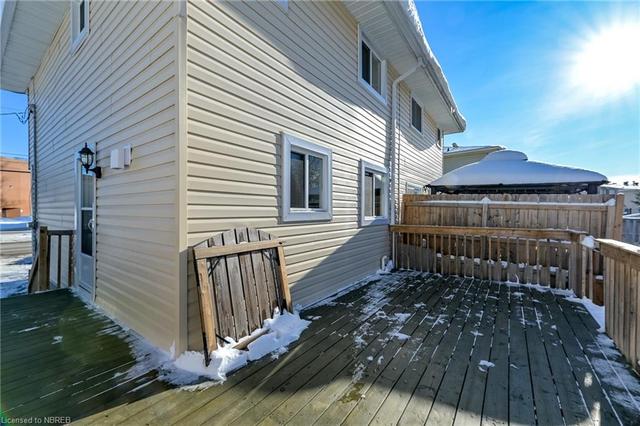 85 Marshall Park Drive, House semidetached with 3 bedrooms, 2 bathrooms and 2 parking in North Bay ON | Image 28