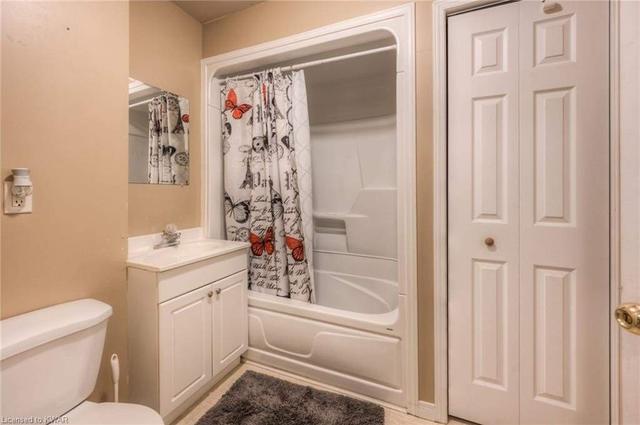 211 Veronica Dr, Townhouse with 2 bedrooms, 2 bathrooms and 1 parking in Kitchener ON | Image 10