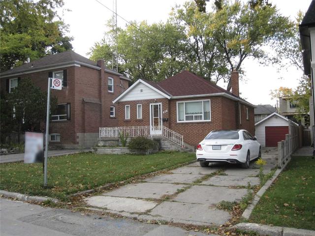 658 Bedford Park Ave, House detached with 2 bedrooms, 2 bathrooms and 5 parking in Toronto ON | Image 13