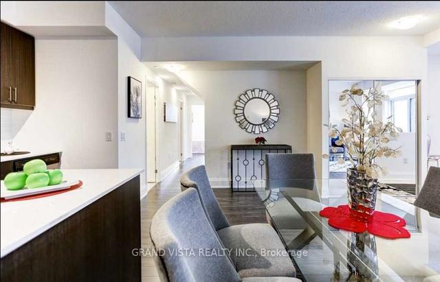 th 112 - 2800 Keele St, Condo with 2 bedrooms, 2 bathrooms and 1 parking in Toronto ON | Image 5