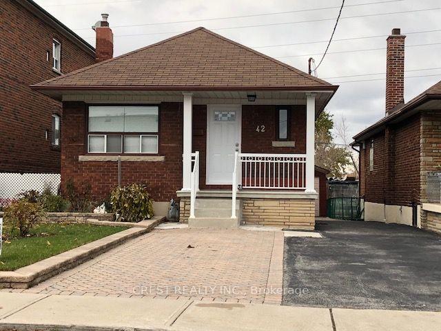 42 Schell Ave, House detached with 1 bedrooms, 1 bathrooms and 1 parking in Toronto ON | Image 1