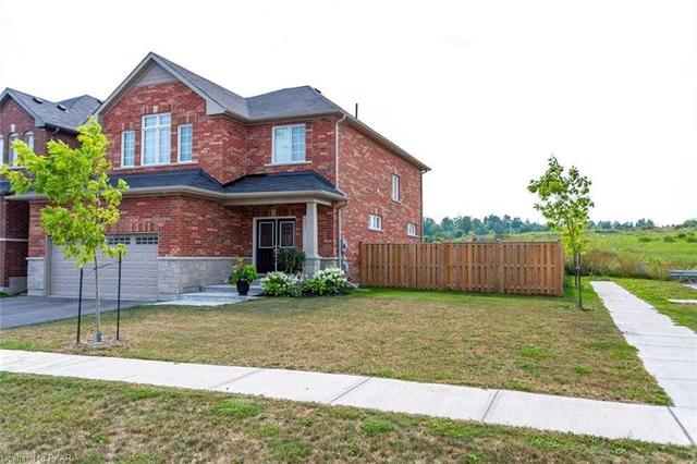 709 Sawmill Rd, House detached with 4 bedrooms, 3 bathrooms and 4 parking in Peterborough ON | Image 2