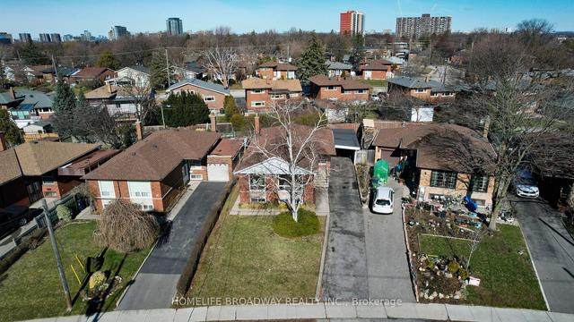 54 Lowcrest Blvd, House detached with 3 bedrooms, 4 bathrooms and 4 parking in Toronto ON | Image 28