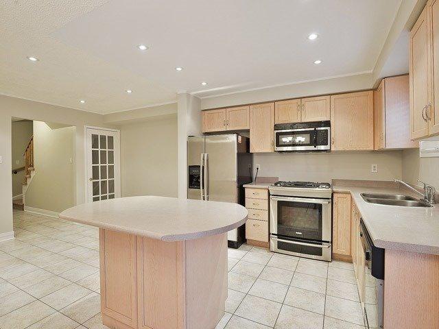 228 Kelso Cres, House attached with 3 bedrooms, 4 bathrooms and 3 parking in Vaughan ON | Image 19