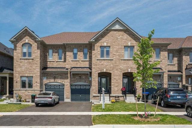 112 Veterans St, House attached with 4 bedrooms, 3 bathrooms and 2 parking in Bradford West Gwillimbury ON | Image 1