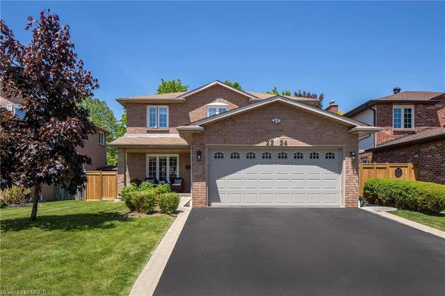 2224 Heidi Avenue, House detached with 4 bedrooms, 3 bathrooms and 4 parking in Burlington ON | Image 1