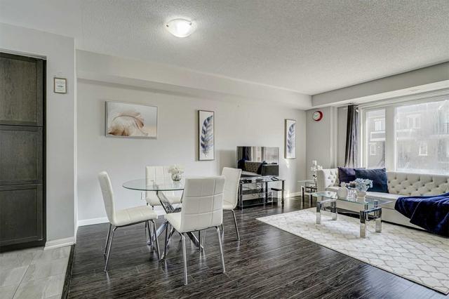 247 - 250 Sunny Meadow Blvd, Townhouse with 3 bedrooms, 3 bathrooms and 2 parking in Brampton ON | Image 5