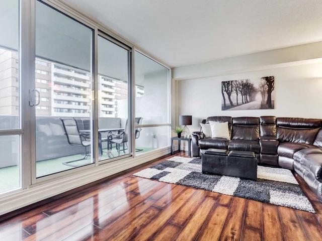 809 - 240 Scarlett Rd, Condo with 2 bedrooms, 1 bathrooms and 1 parking in Toronto ON | Image 40