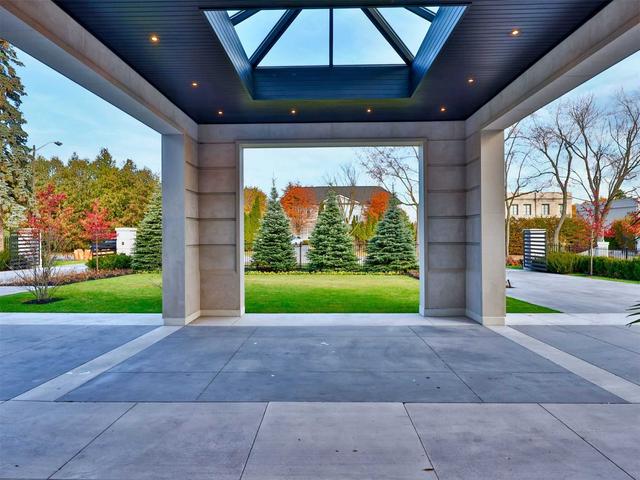 25 Country Lane, House detached with 5 bedrooms, 10 bathrooms and 20 parking in Toronto ON | Image 39