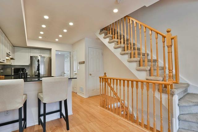 24 - 20 Turntable Cres, Townhouse with 3 bedrooms, 2 bathrooms and 1 parking in Toronto ON | Image 7