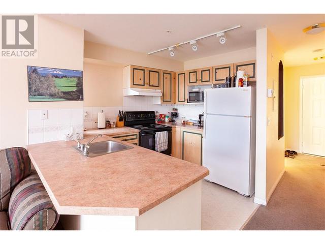 309 - 3185 Via Centrale Road, Condo with 1 bedrooms, 2 bathrooms and 1 parking in Kelowna BC | Image 8