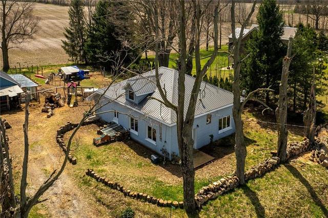 1686 10th Concession Road, House detached with 3 bedrooms, 1 bathrooms and 4 parking in Norfolk County ON | Image 2
