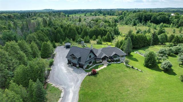487 Fairbairn Rd, House detached with 3 bedrooms, 3 bathrooms and 13 parking in Kawartha Lakes ON | Image 3